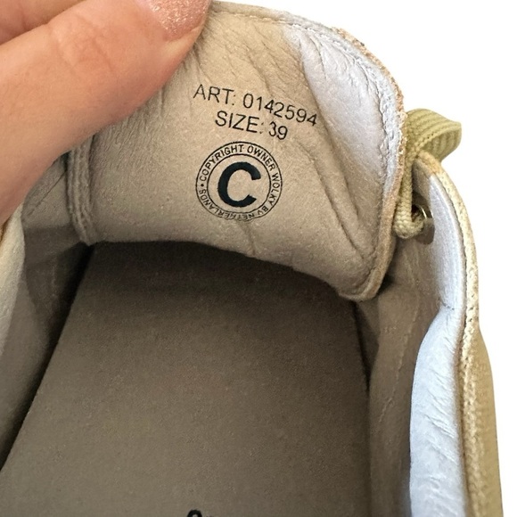 WOLKY BABATI BEIGE Women’s Size 39/8 - Picture 7 of 7